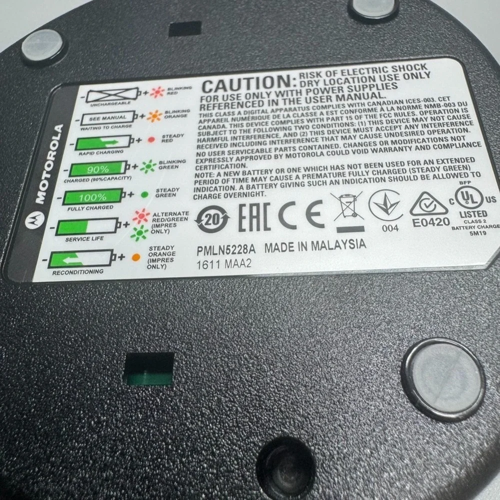 Genuine Motorola PMLN5228A 2-Way‎ Radio Charger Base for CP185 CP1300 CP1600